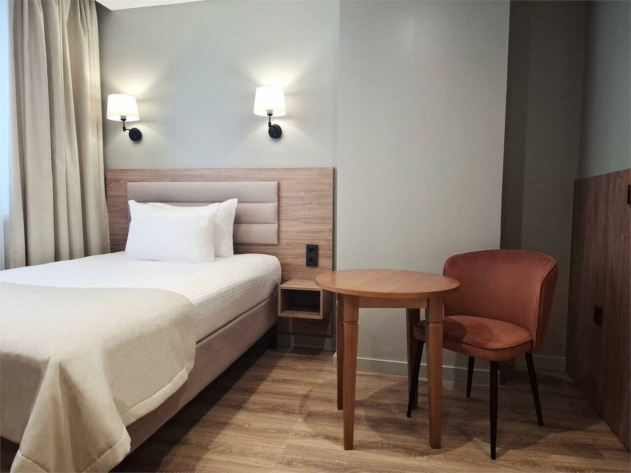 Фотографии номера Номер Бизнес одноместный в Гостинице Салют Москва