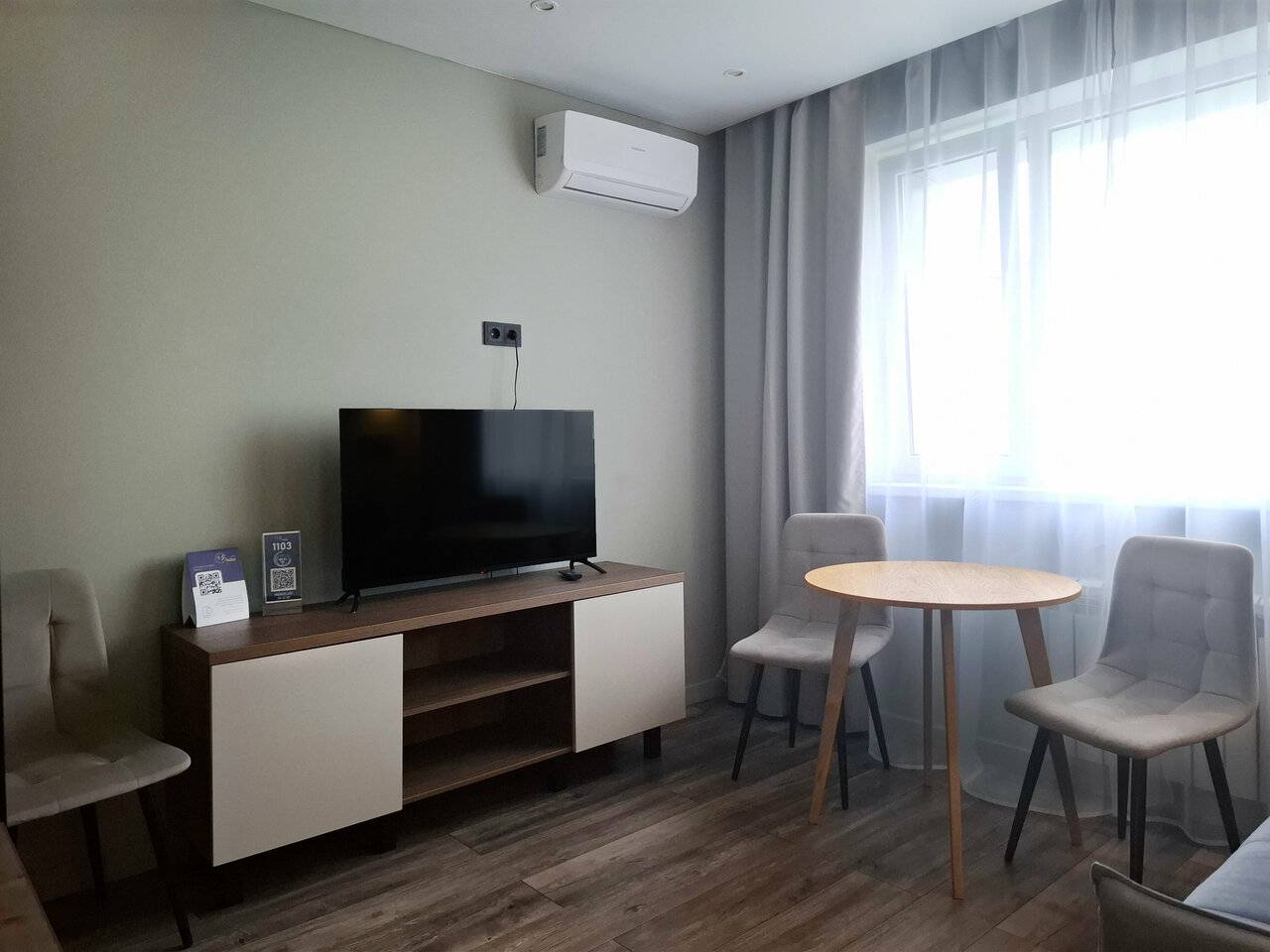 Фотографии номера Апарт Сьют в Гостинице Салют Москва